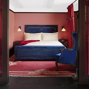 Queen Suite